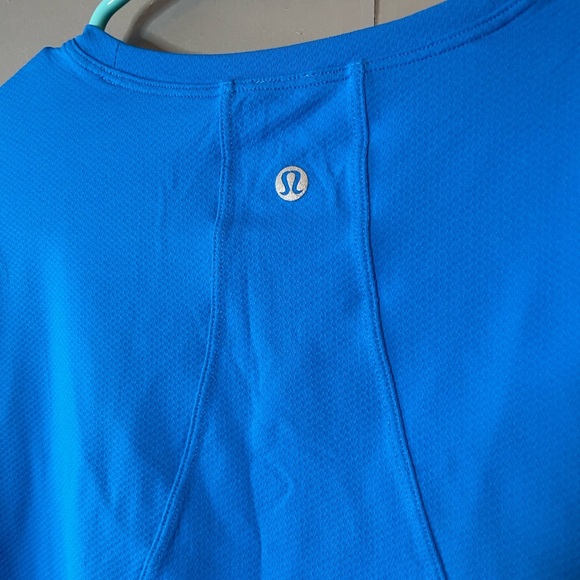 Lululemon Abrasion-Resistant Training T-Shirt *Ed Curtis
Poolside size 8 - Picture 8 of 9